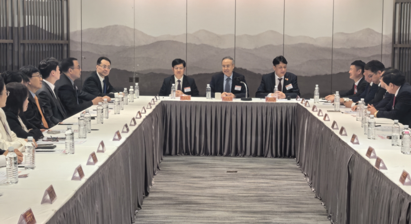 萬立駿率中國僑聯代表團訪問韓國