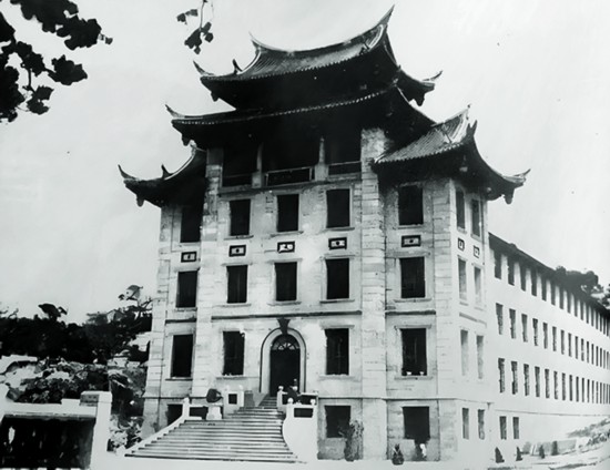 即將峻工時的華僑博物院.jpg